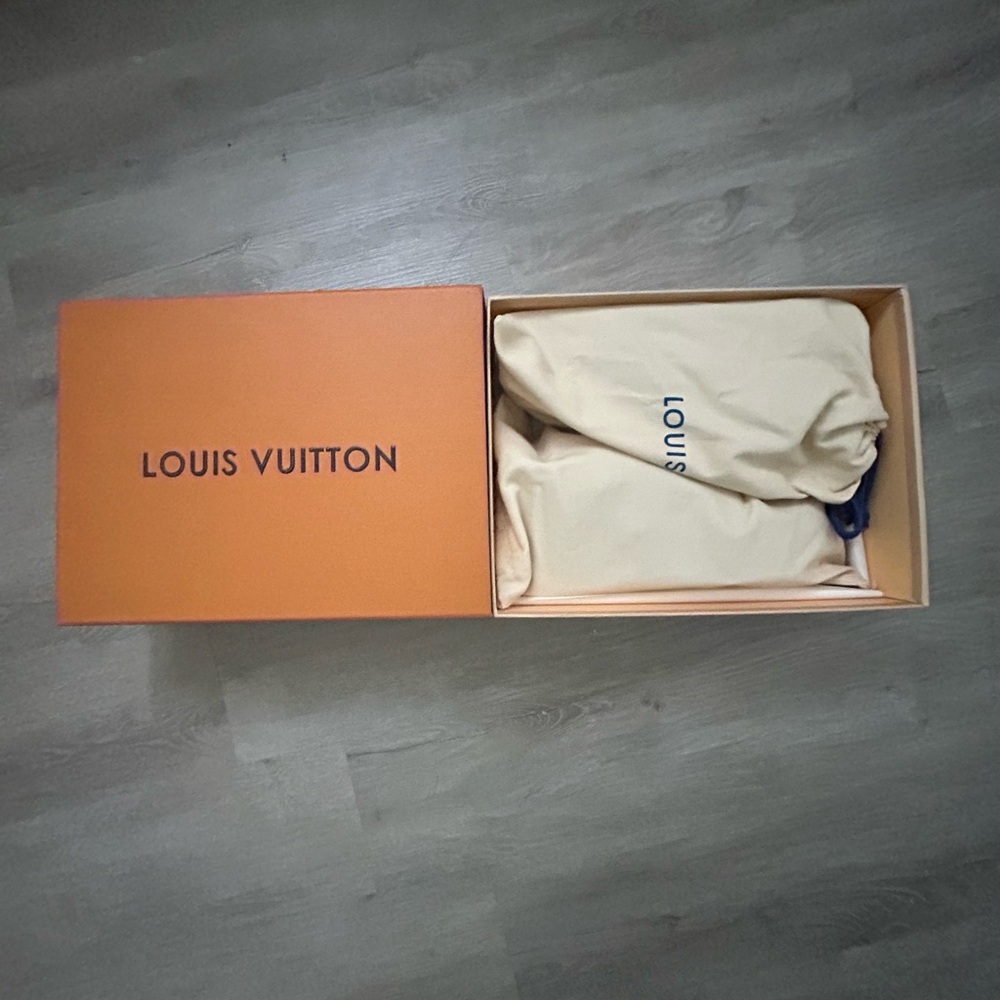 Louis Vuitton Black and White Sneakers - Picture 3 of 8